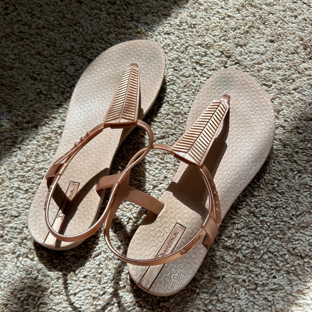 Ipanema Rose Gold T-Strap Flat Sandals
